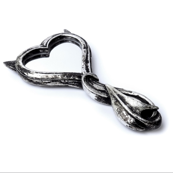 DISCONTINUED!!! Alchemy Gothic Devil Head Heart Handheld Mirror NWT - Picture 2 of 4